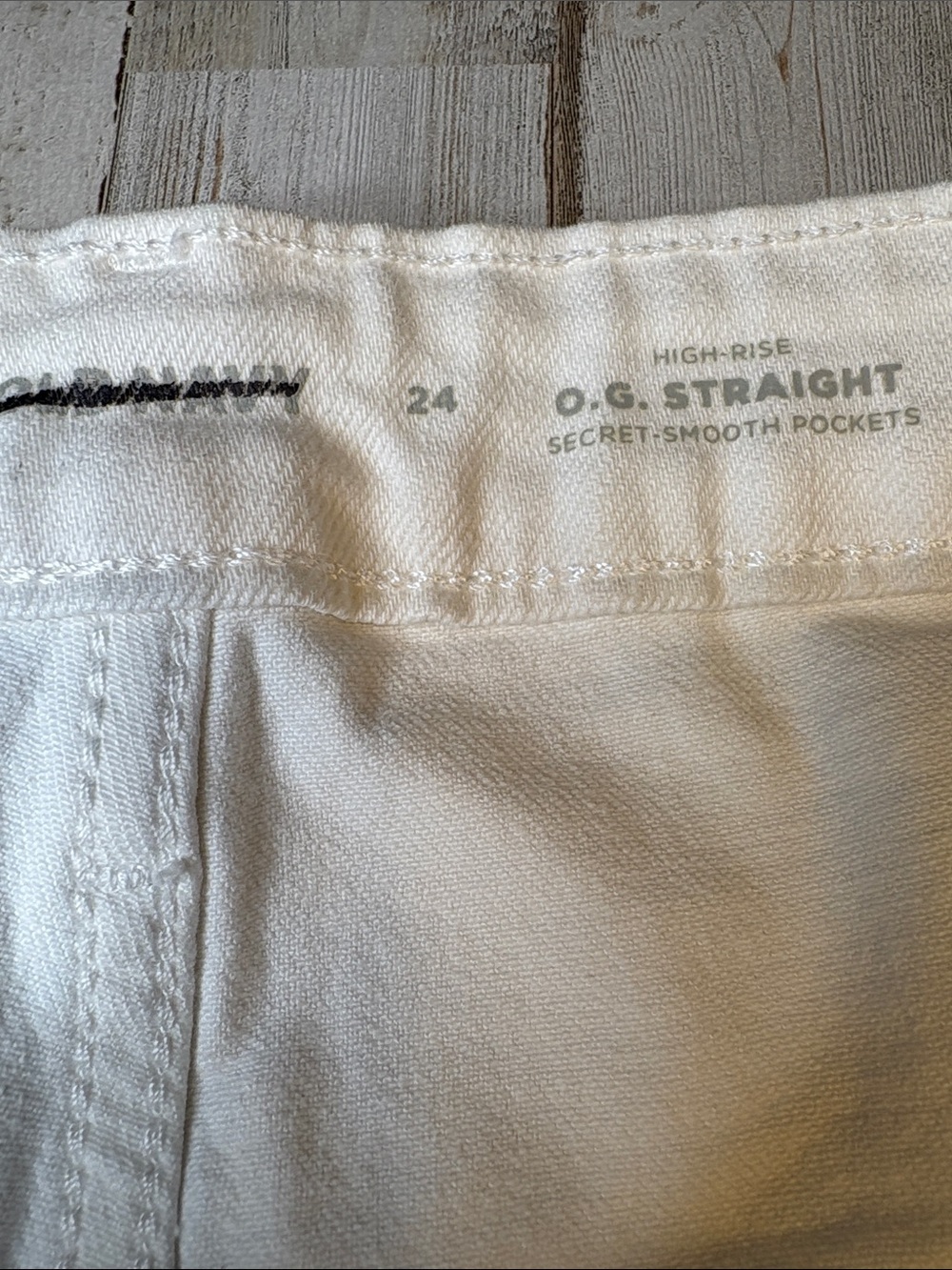 Old Navy High-rise O.G. Straight white denim shorts plus size 24 - Picture 2 of 14